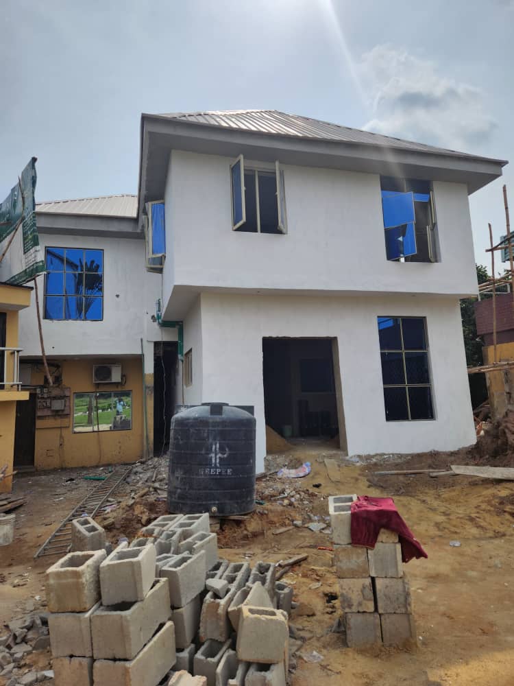 30-Bed Modern Health Center image 2